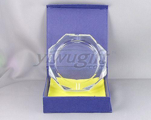 Exclusive crystal ashtray, picture