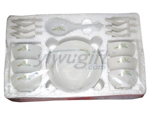 Ceramic dinnerware set, picture