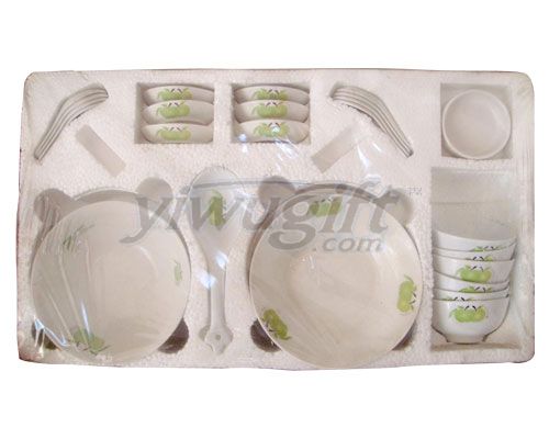 Ceramic dinnerware set